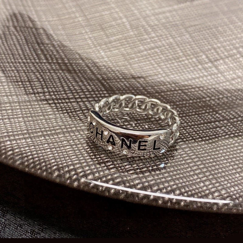 Ch*el rings